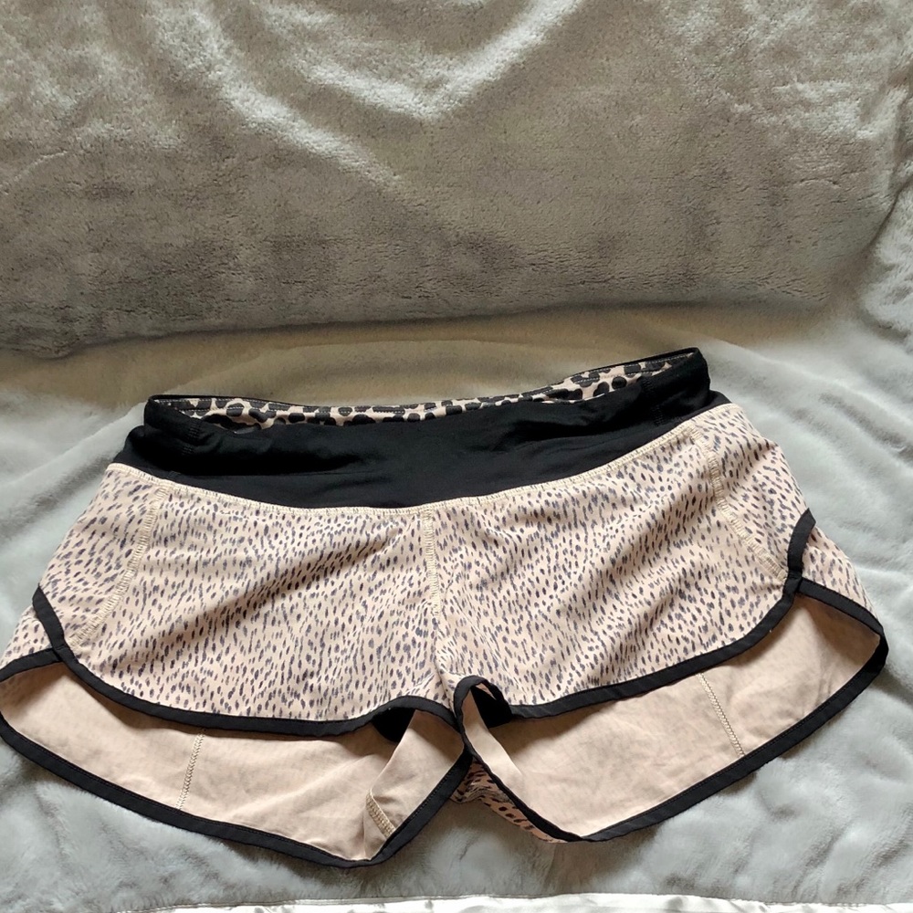 Lululemon sz 4 speed shorts